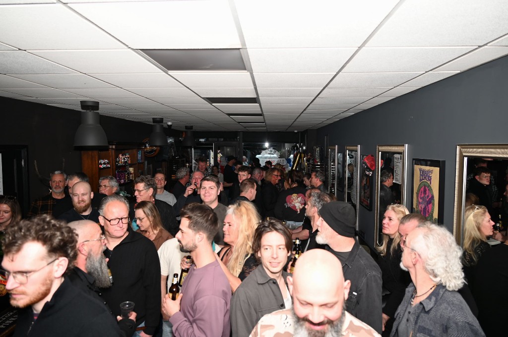 ../Images/10 jaar Ro's Barbershop 089.jpg